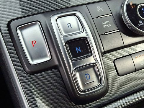 Used 2022 Hyundai Santa Fe SEL Convenience image 12