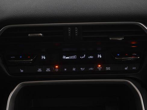 Certified 2025 MAZDA CX-90 Plug-In Hybrid w/ Preferred image 22