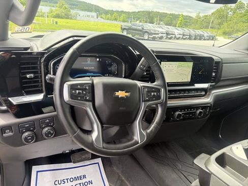 Used 2023 Chevrolet Silverado 1500 LT AWD/4WD image 10