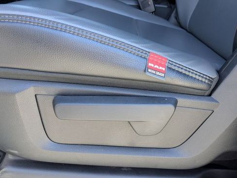 Used 2025 RAM 2500 Tradesman w/ Chrome Appearance Group image 19