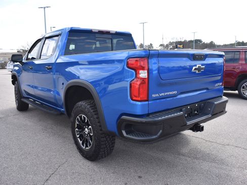 Used 2023 Chevrolet Silverado 1500 ZR2 image 8
