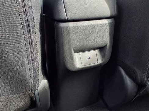 New 2025 Nissan Versa SR w/ Trunk Package image 30