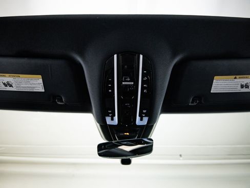 Certified 2023 Porsche Cayenne AWD/4WD image 20