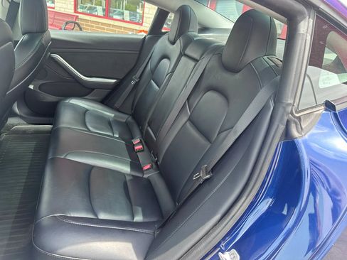 Used 2022 Tesla Model 3 RWD image 11