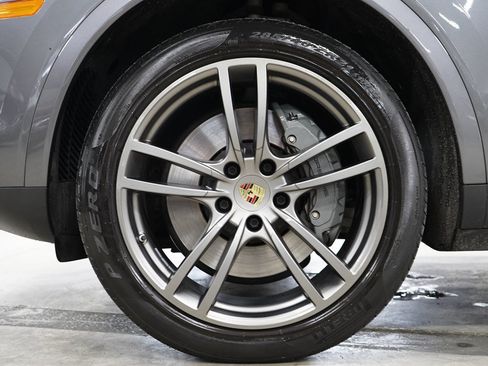 Used 2019 Porsche Cayenne S AWD/4WD image 36