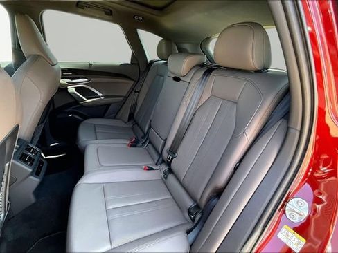 Used 2025 Audi Q5 Premium Plus w/ Premium Plus AWD/4WD image 28