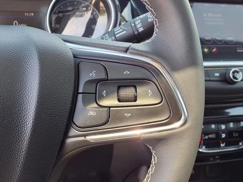 Used 2023 Buick Encore GX Essence w/ Experience Buick Package image 18