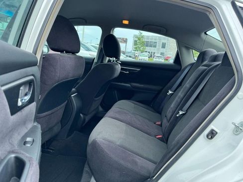 Used 2013 Nissan Altima 2.5 S FWD image 10