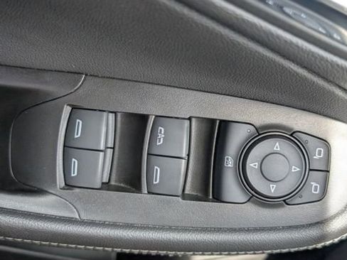 Used 2023 Buick Encore GX Essence w/ Experience Buick Package FWD image 34