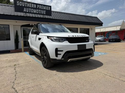 Used 2020 Land Rover Discovery Landmark AWD/4WD image 3