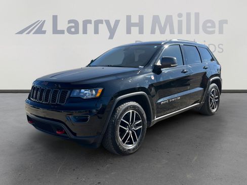Used 2020 Jeep Grand Cherokee Trailhawk image 1