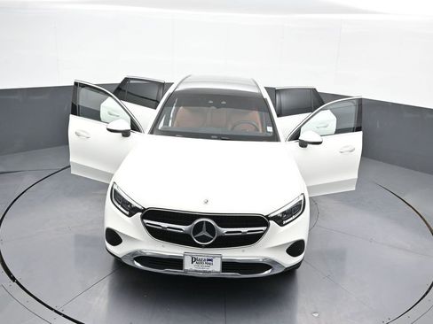 Used 2025 Mercedes-Benz GLC 350e 4MATIC image 50