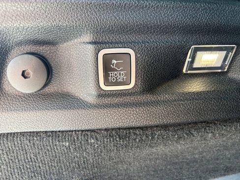 Used 2021 Jeep Grand Cherokee L Overland w/ Luxury Tech Group IV image 29