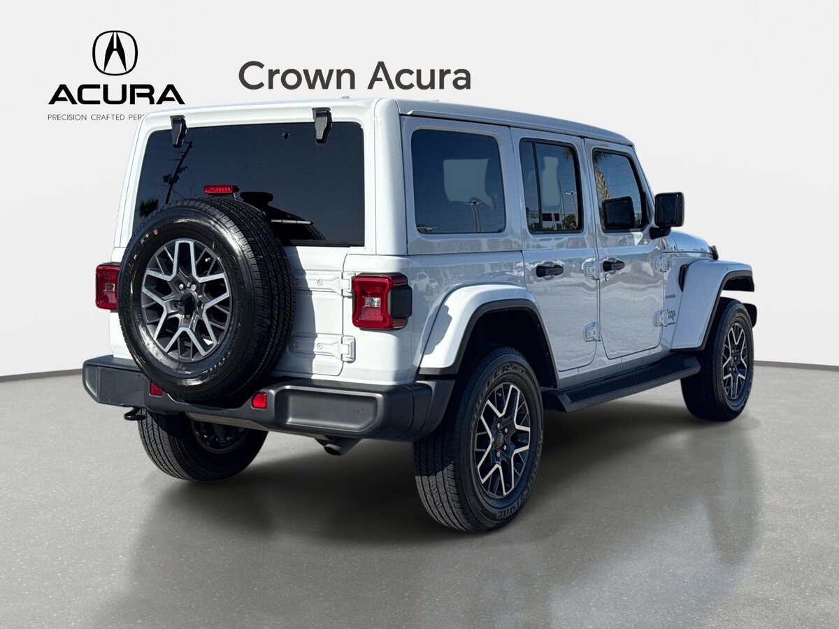 Used 2024 Jeep Wrangler Unlimited Sahara w/ Technology Group AWD/4WD image 4