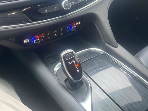 Used 2021 Buick Enclave Premium w/ Sun and Sites Package image 12