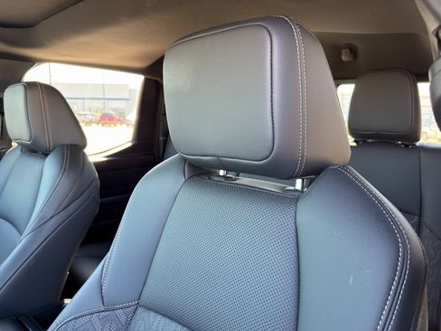 Used 2025 Toyota Tacoma Limited image 23