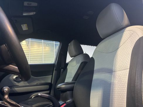 Used 2014 Kia Soul + FWD image 7