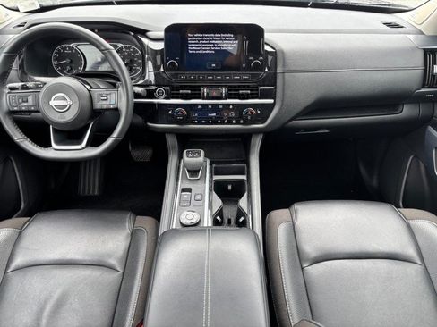 Used 2023 Nissan Pathfinder SL w/ SL Premium Package AWD/4WD image 16