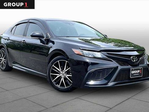 Certified 2023 Toyota Camry SE AWD/4WD image 3