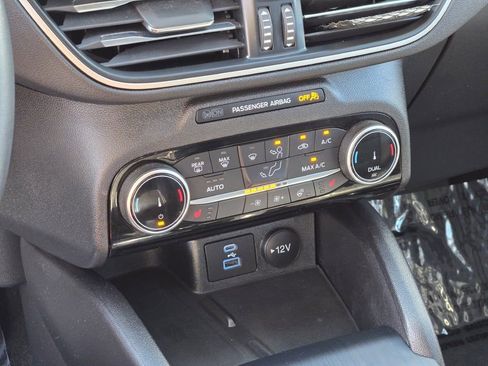 Used 2022 Ford Escape SEL w/ Technology Package image 28