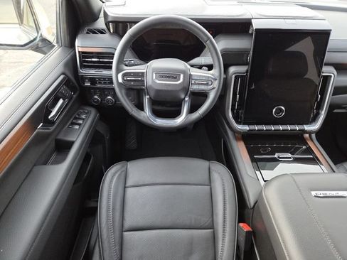 Used 2025 GMC Yukon Denali image 34