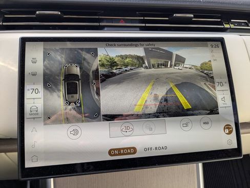 Used 2024 Land Rover Range Rover SE image 19