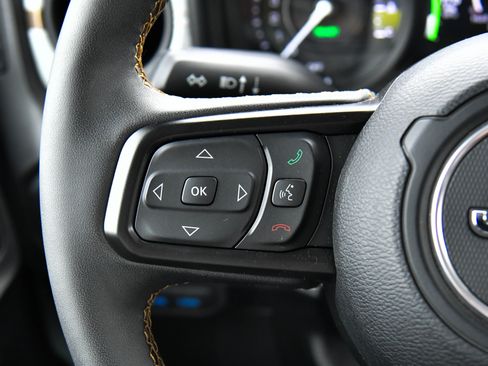 Used 2024 Jeep Wrangler Willys image 33