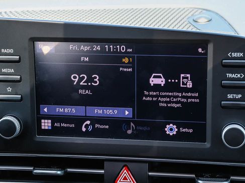 Used 2022 Hyundai Elantra SEL FWD image 15
