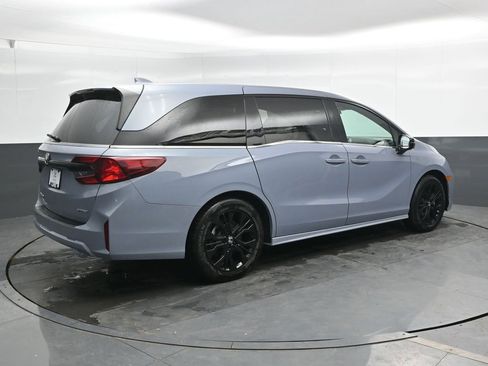 Used 2025 Honda Odyssey Sport-L image 2