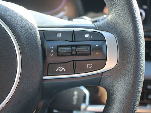 Used 2023 Kia Sportage LX AWD/4WD image 15