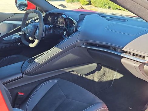 Used 2024 Chevrolet Corvette Stingray image 7