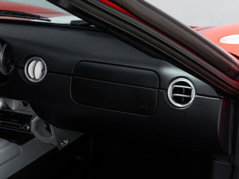 Used 2005 Ford GT RWD image 26