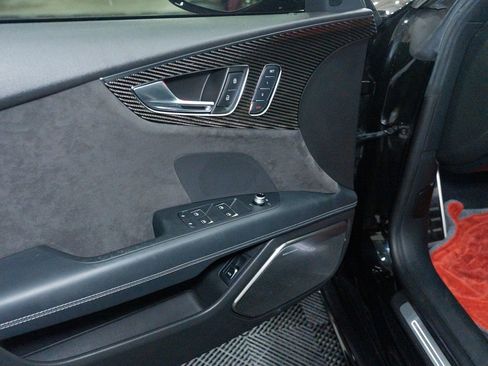 Used 2016 Audi RS 7 Prestige w/ Carbon-Optic Package image 18