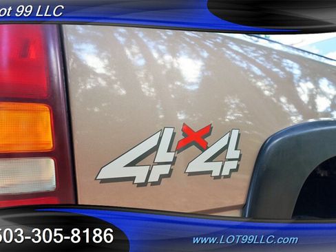 Used 2002 Chevrolet Silverado 2500 LT AWD/4WD image 33