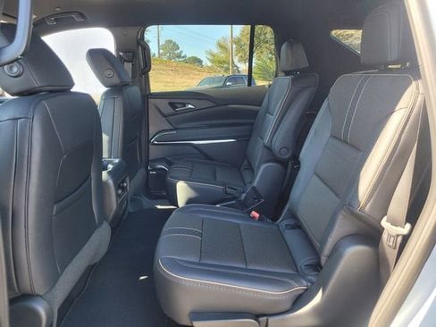 New 2026 Chevrolet Traverse High Country FWD image 7