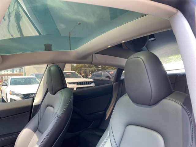 Used 2023 Tesla Model 3 Standard Range RWD image 9