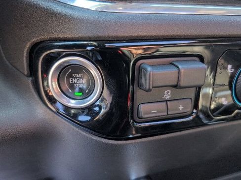Used 2023 Chevrolet Silverado 1500 RST AWD/4WD image 38
