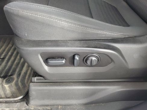 Used 2022 Chevrolet Silverado 1500 Custom RWD image 25