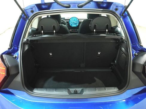 Used 2025 MINI Cooper 2-Door Hardtop FWD image 5