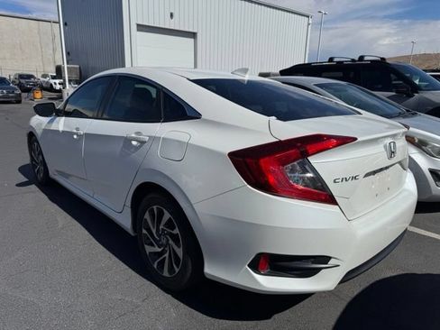 Used 2017 Honda Civic EX image 4