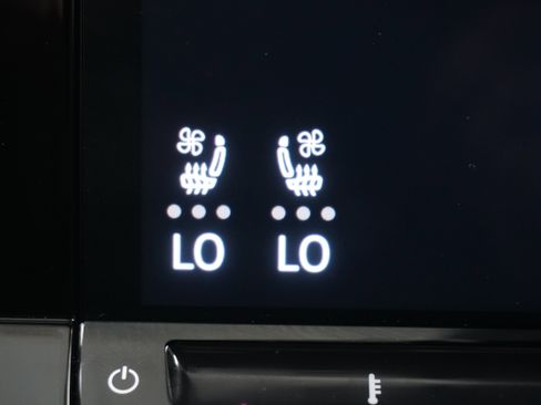 Used 2025 Volkswagen Atlas Cross Sport SE image 20