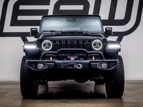 Used 2024 Jeep Wrangler Unlimited Rubicon 392 AWD/4WD image 3