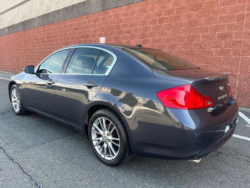 Used 2010 INFINITI G37 x Sedan w/ Premium Pkg image 4