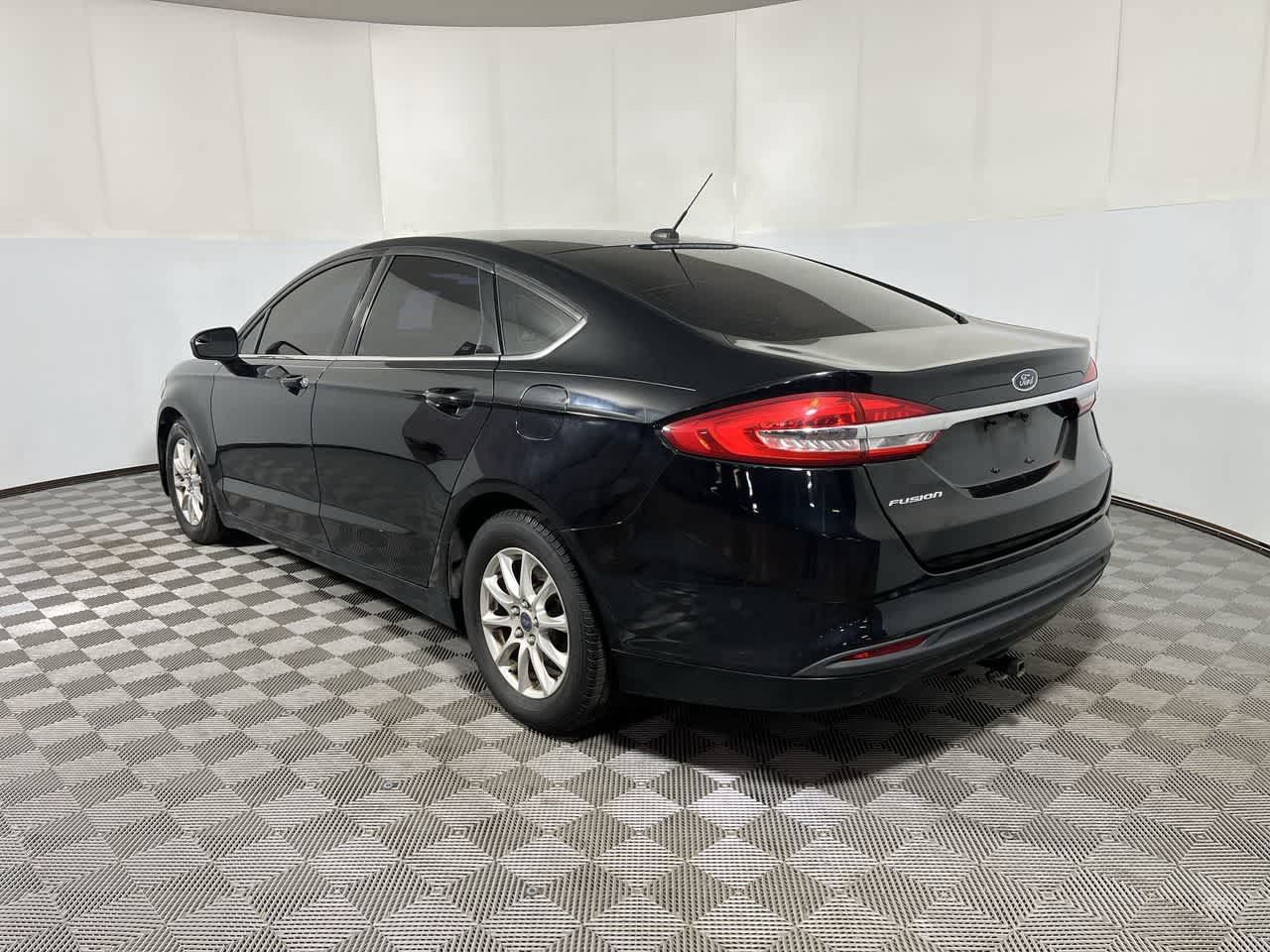 Used 2017 Ford Fusion S FWD image 6