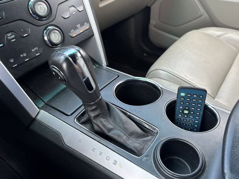 Used 2012 Ford Explorer XLT image 17