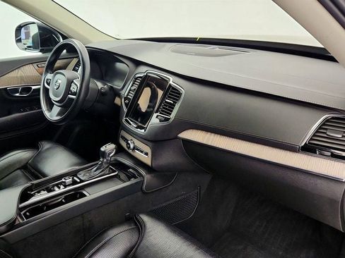 Used 2021 Volvo XC90 T6 Inscription w/ Climate Package image 27