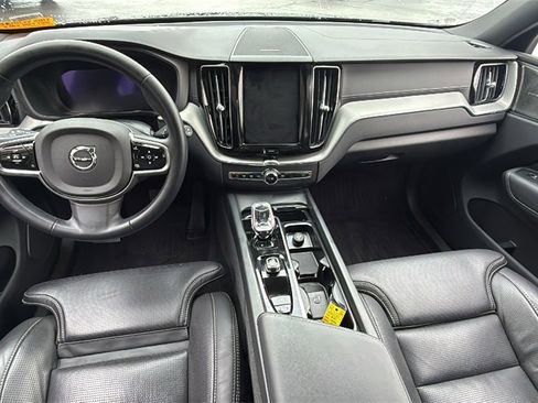 Certified 2024 Volvo XC60 B5 Ultimate w/ Climate Package image 7