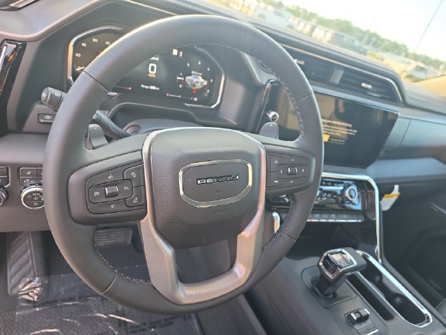 New 2026 GMC Sierra 1500 Denali w/ Technology Package AWD/4WD image 17