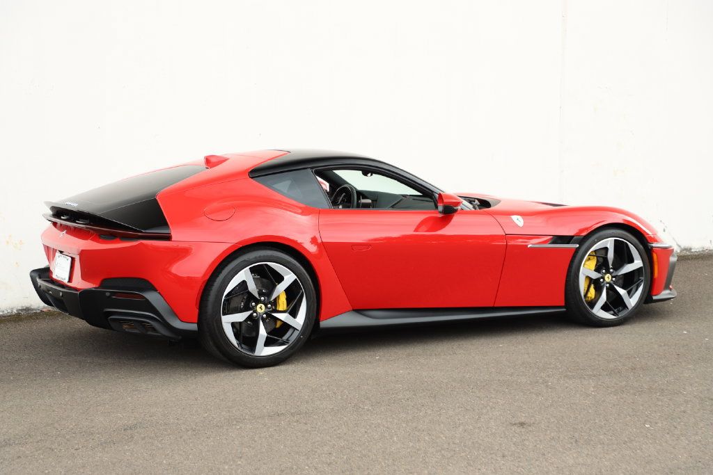 Certified 2026 Ferrari 12Cilindri RWD image 5