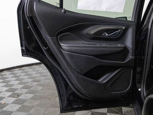 Certified 2023 GMC Terrain SLT image 34